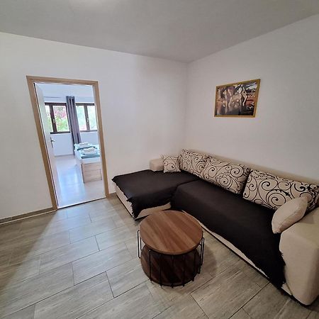 Apartmani Lisicina Омиш Экстерьер фото
