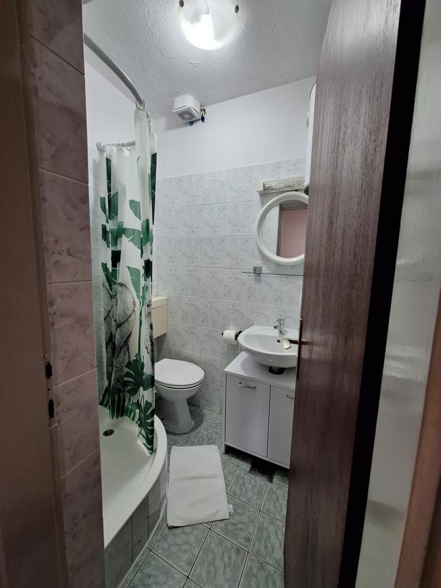 Apartmani Lisicina Омиш Экстерьер фото