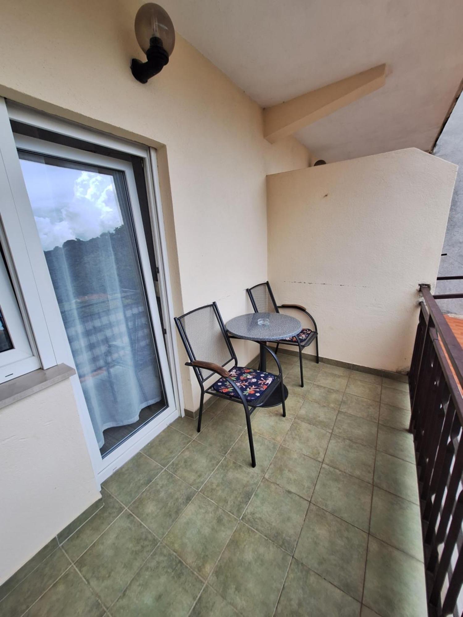 Apartmani Lisicina Омиш Экстерьер фото