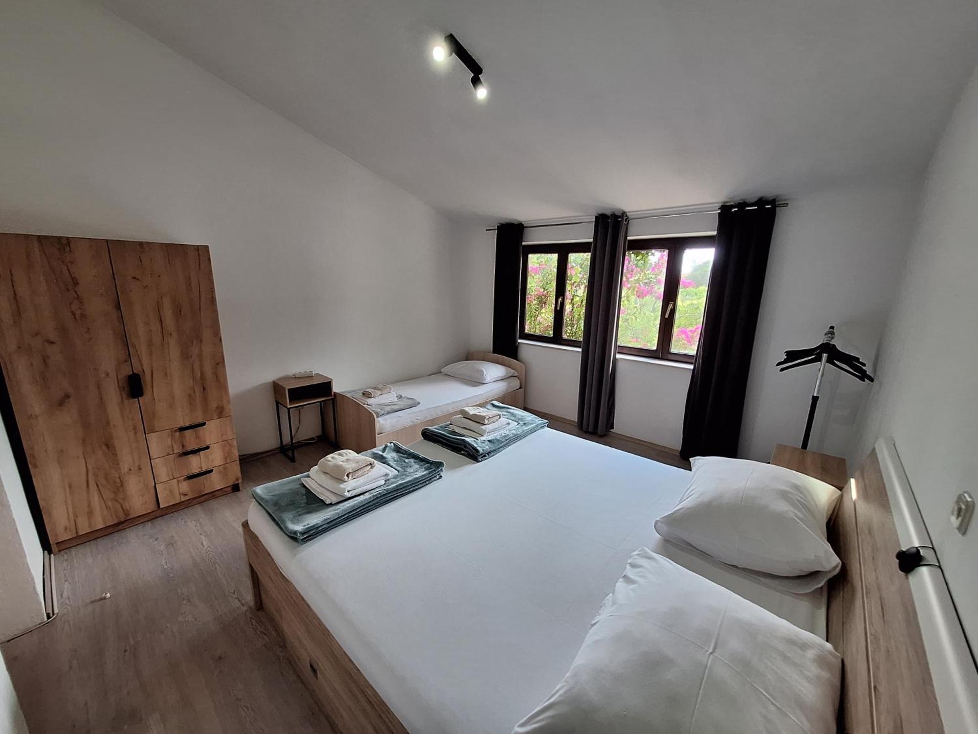 Apartmani Lisicina Омиш Экстерьер фото
