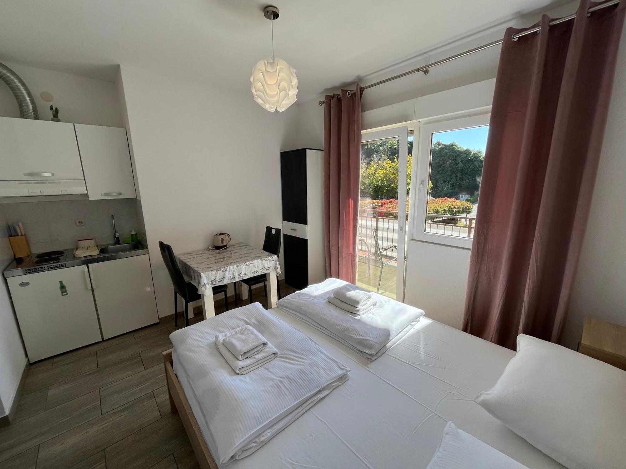 Apartmani Lisicina Омиш Экстерьер фото