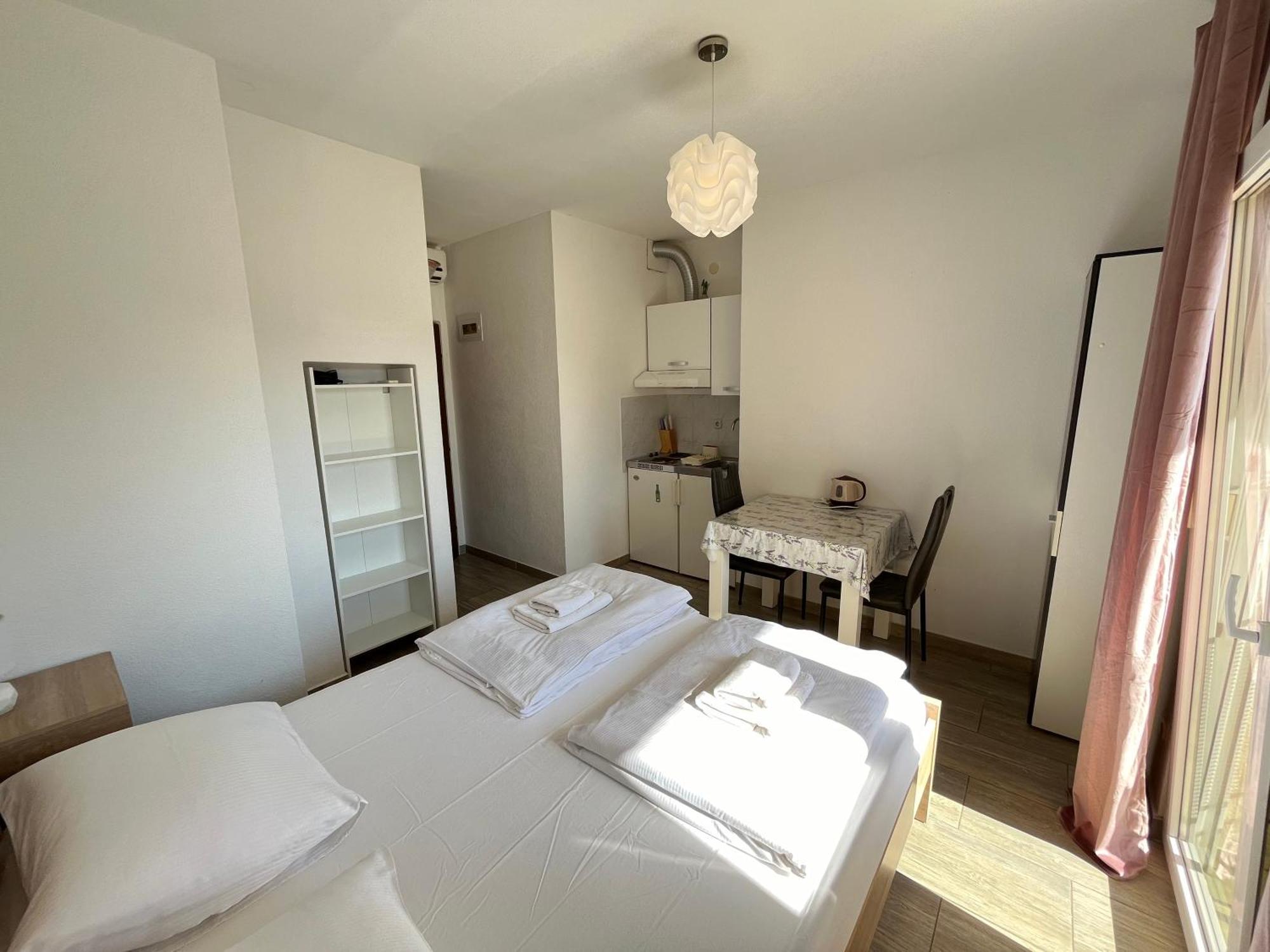 Apartmani Lisicina Омиш Экстерьер фото
